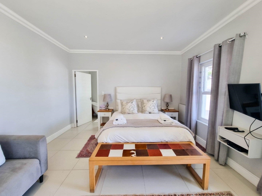 2 Bedroom Property for Sale in Westcliff Western Cape